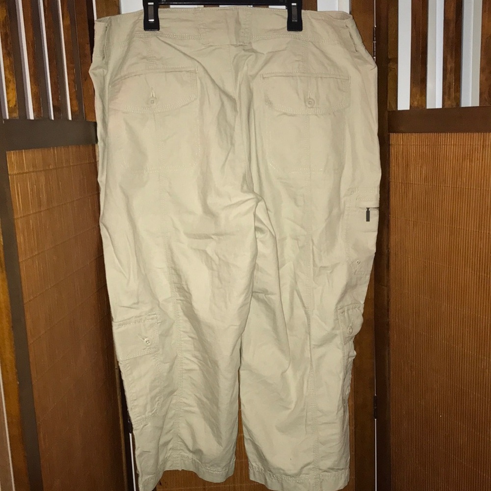 Eddie Bauer Capris 16‎